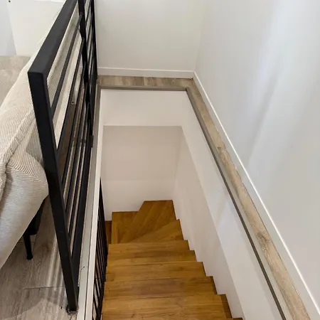 Duplex Centre Διαμέρισμα *