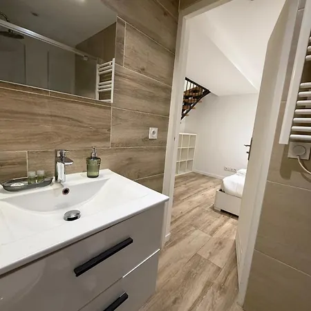 Duplex Centre *