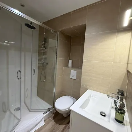 Duplex Centre Διαμέρισμα *