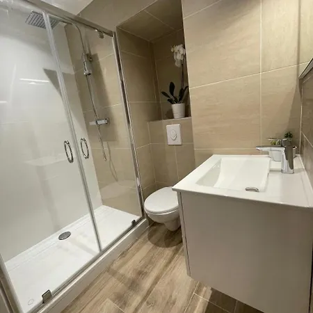 Duplex Centre Διαμέρισμα *